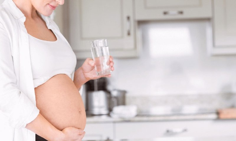 Стакан воды при беременности