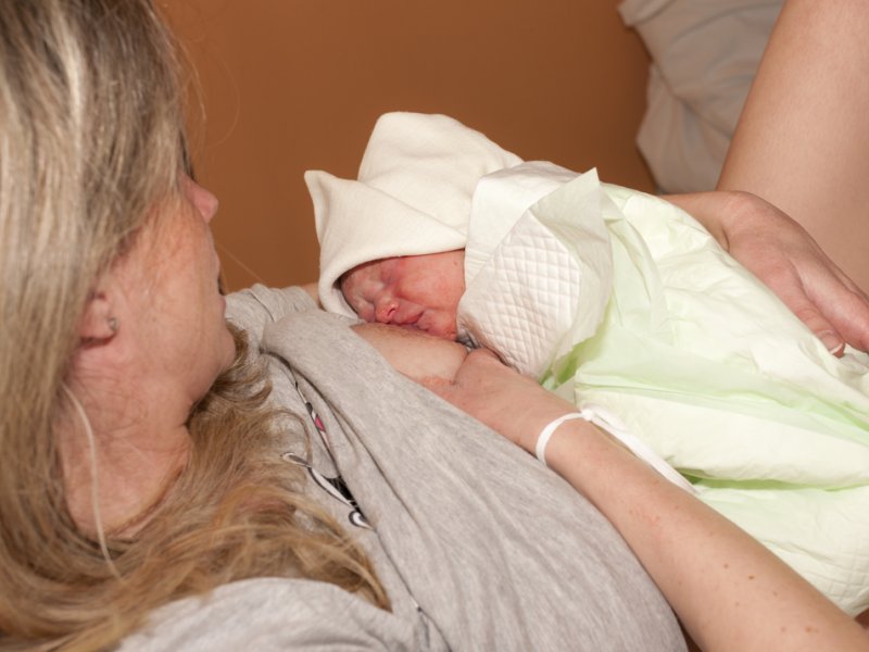 Выделения после родов что это