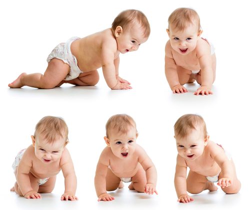 Ребенок ползает